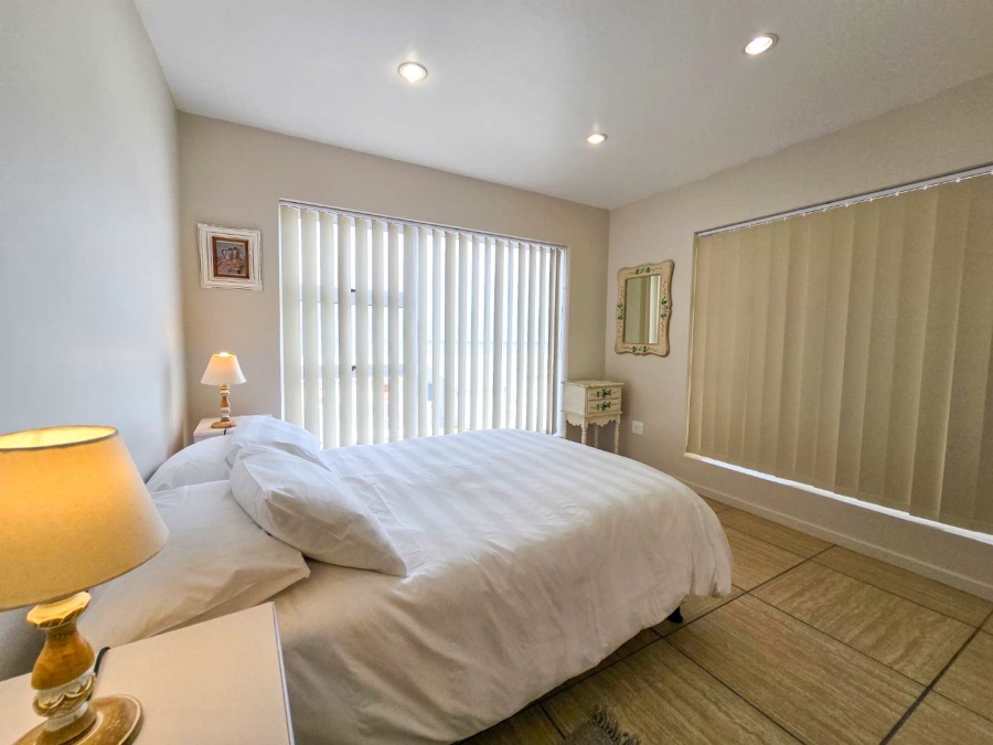 5 Bedroom Property for Sale in Jongensfontein Western Cape